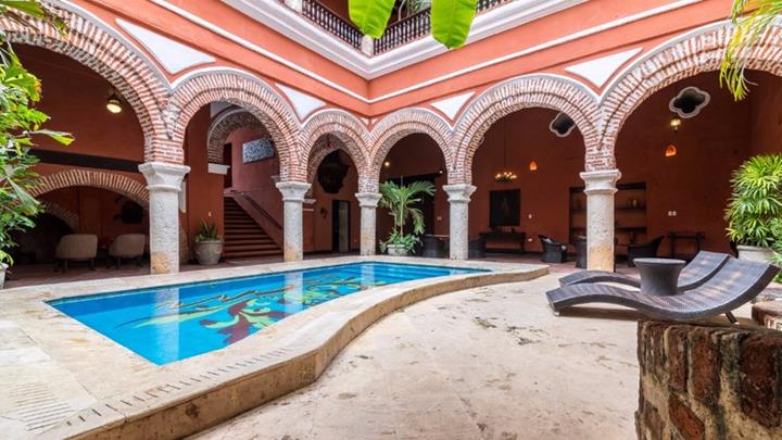 9 Bedroom Cartagena Villa 1