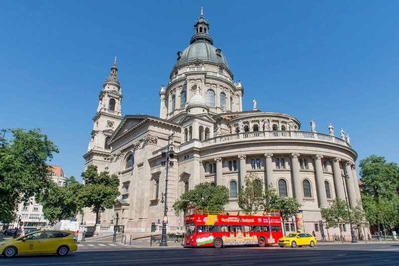 Budapest Hop On Hop Off Tour