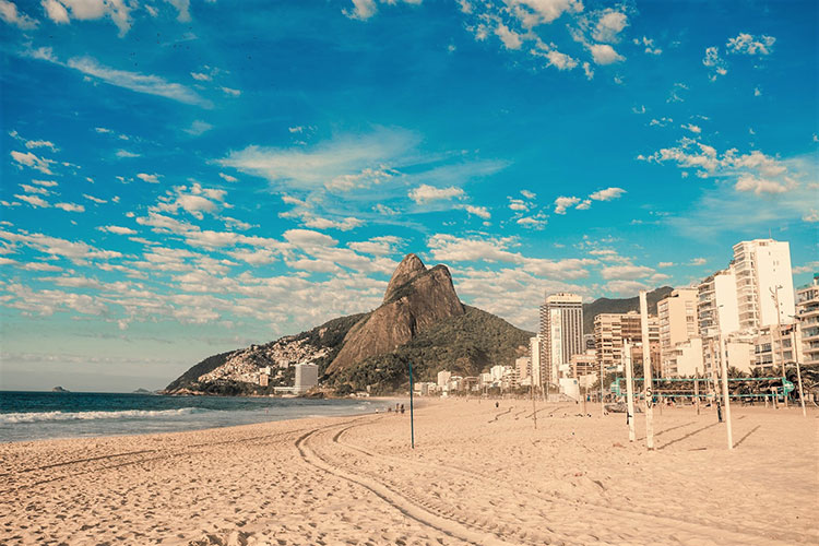 lebon beach rio de janeiro