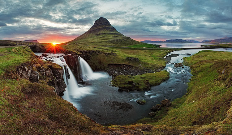 best travel season to visit iceland