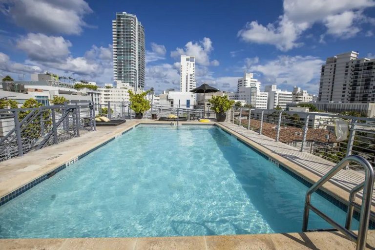 Riviera Suites Hotel South Beach