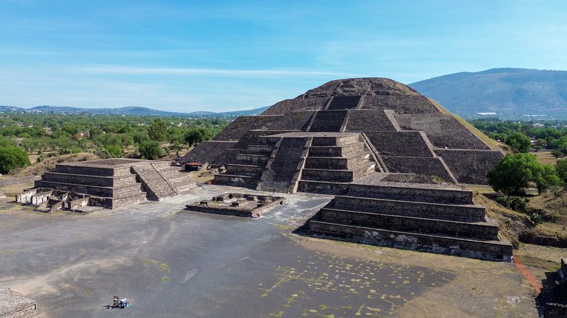 Teotihuacan Afternoon Guided Tour